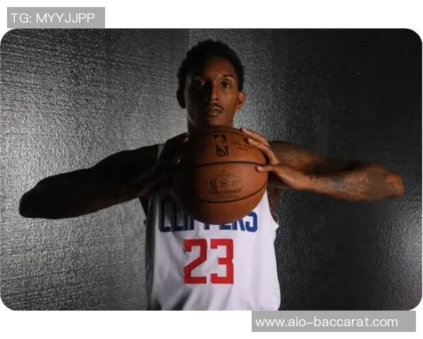 比尔回忆起路威快船球衣瞬间深思熟虑考虑加盟快船的可能性 比尔回忆起路威快船球衣瞬间深思熟虑考虑加盟快船的可能性