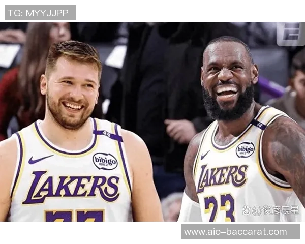 东詹双子星赛后数据引热议究竟是赞誉还是批评引发讨论