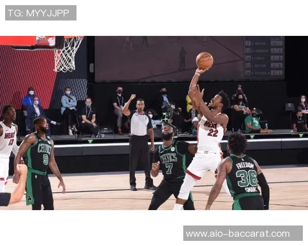 斯玛特称赞文班如同小孩般站在他身边期待他未来更大成就