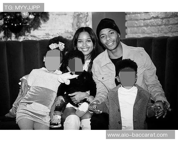 斯特林勇敢对抗蒙面窃贼保护家人安全展现真男人风范